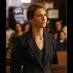 Alysia Reiner Instagram - Law & Order: SVU 25th anniversary celebration celebrating the miraculous @therealmariskahargitay & @dickwolf @dickwolf_entertainment . When I was a baby actor it was for sure on my vision board to be on the show , she couldn’t have even fathomed 7 different characters across shows?! Thank you @nbclawandorder @nbc.svu for so much incredible story telling for so many years!! & happy birthday Mariska!!! #lategram #lawandordersvu #lawandorder #lawandorderspecialvictimsunit