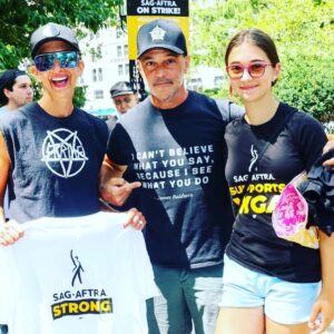 Alysia Reiner Instagram - Don’t let the AMPTP steal your joy. You own your own creativity. You own the magic & POWER of your imagination. & feels so so good showing  up w/ beloved  @oitnb & IRL family.  The people united will never be defeated✊

#sagaftra #wgastrong #peoplepower #sagaftrastrong #sagaftrastrike #sagaftramember #union #unionstrong #workersunite #weareallinthistogether #hotstrikesummer #togetherwerise #motivationmonday #showup