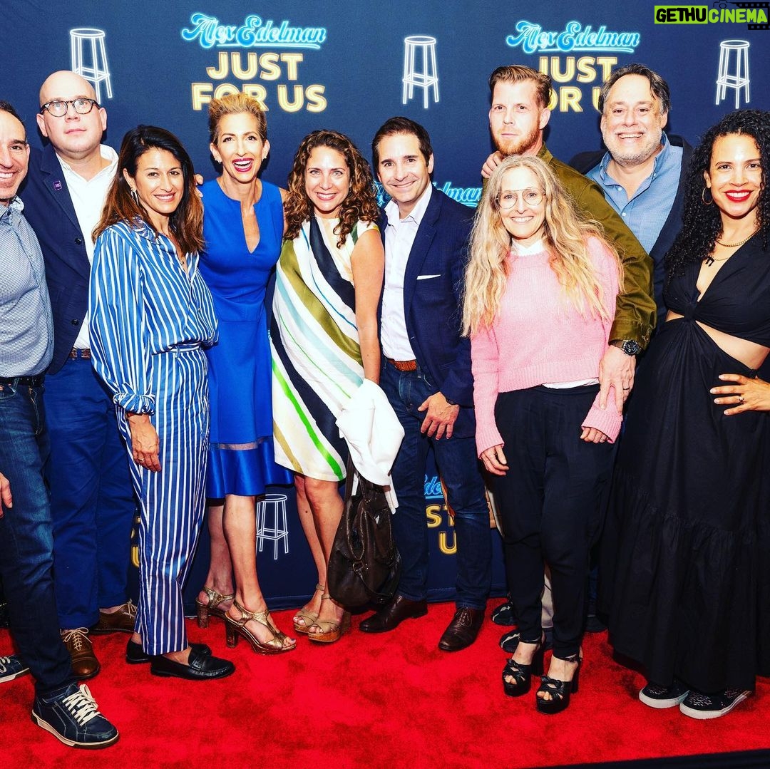 Alysia Reiner Instagram - Could not love these humans more. @alexedelman π BRAVO π DO NOT MISS @justforusshow On Broadway. THE GLOWING reviews ( @nytimes critics pick!) are all true. & @reginaspektor my heart always expands in your presence. Thank you both for the truth, laughter & music you bring our planet. To the extraordinary team who brought this to the stage - @rachsuss @jennygersten @thisisseaview & my @rebootjewish family THANK YOU!!! #justforus #broadway #reboot #hudsontheatre #comedy #antisemitism Hudson Theatre
