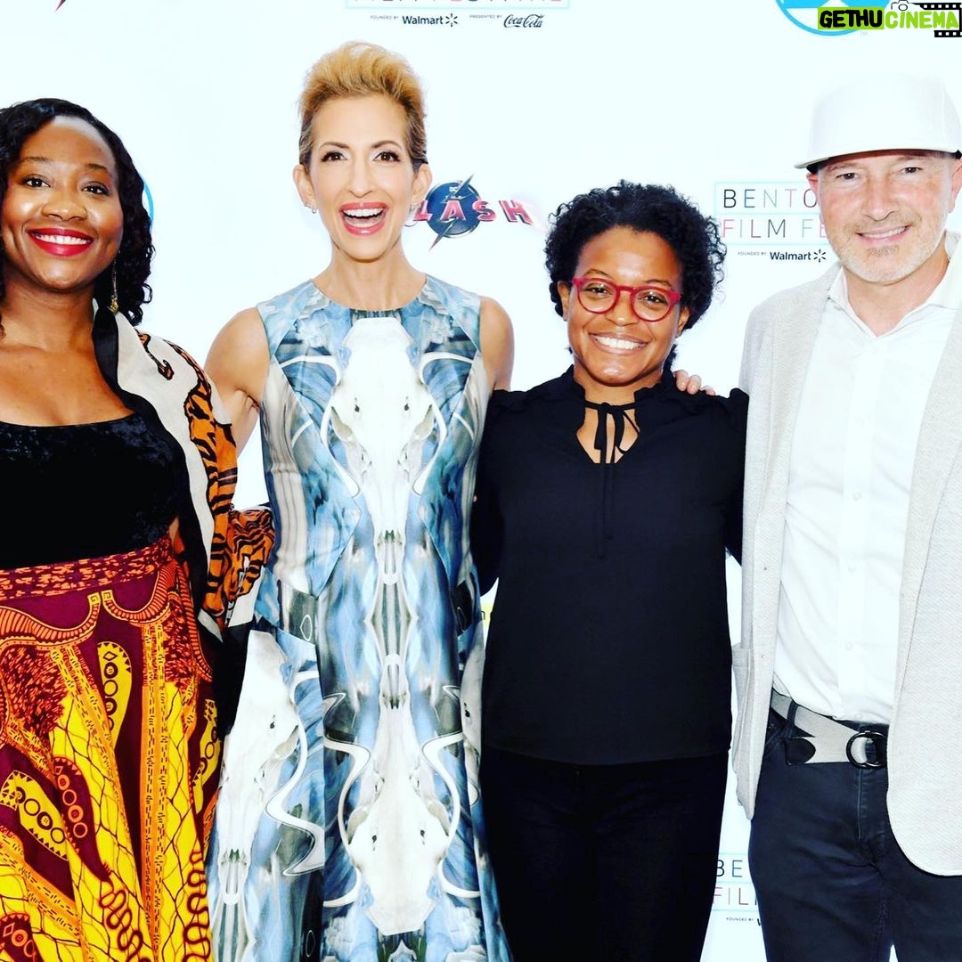 Alysia Reiner Instagram - Thank you @bfffestival for an incredible premiere of @ramonaatmidlife !! It’s one thing to meet your heroes, but it’s another to befriend them. @geenadavisorg I am so honored to call you friend for years now, and fellow champion for women & equality for all humans. And speaking of incredible women, I got to see some of my favorites at Tribeca this year! Love you all so much Stacey, Riva, Maria, Laura, Tristen ( congrats!!),and thank you Paula Weinstein and Jane Rosenthal and Nancy Lefkowitz for championing women so much at @tribeca @tribecafilmfestival - the @chanelofficial lunch always gives me such hope for a female filmmakers! Loved seeing you Piper & Jenn & meeting you Stephanie!! My Monday motivation is these extraordinary women, and all the others whose art & SOUL BEARING COURAGE & VULNERABILITY continues to inspire me daily thank you thank you thank you. #mondaymotivation #lategram #tribecafilmfestival #bentonvillefilmfestival #geenadavis #geenadavisinstitute #chanel #aliceandolivia #prabalgurung #vintage #vintagestyle #reuserevolution #reusereducerecycle♻️ Bentonville Film Festival