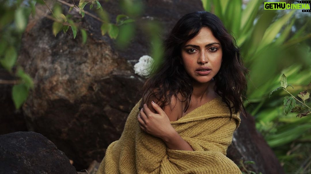 Amala Paul Instagram - Ten of a Kind 🌚🙌🏽 #funshoots #amalapaul