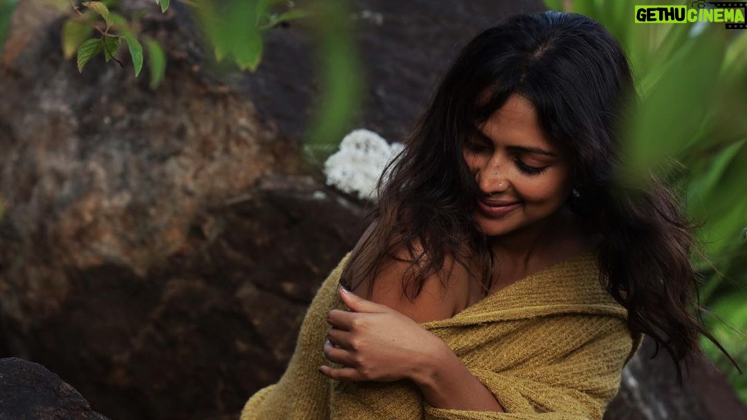 Amala Paul Instagram - Ten of a Kind 🌚🙌🏽 #funshoots #amalapaul