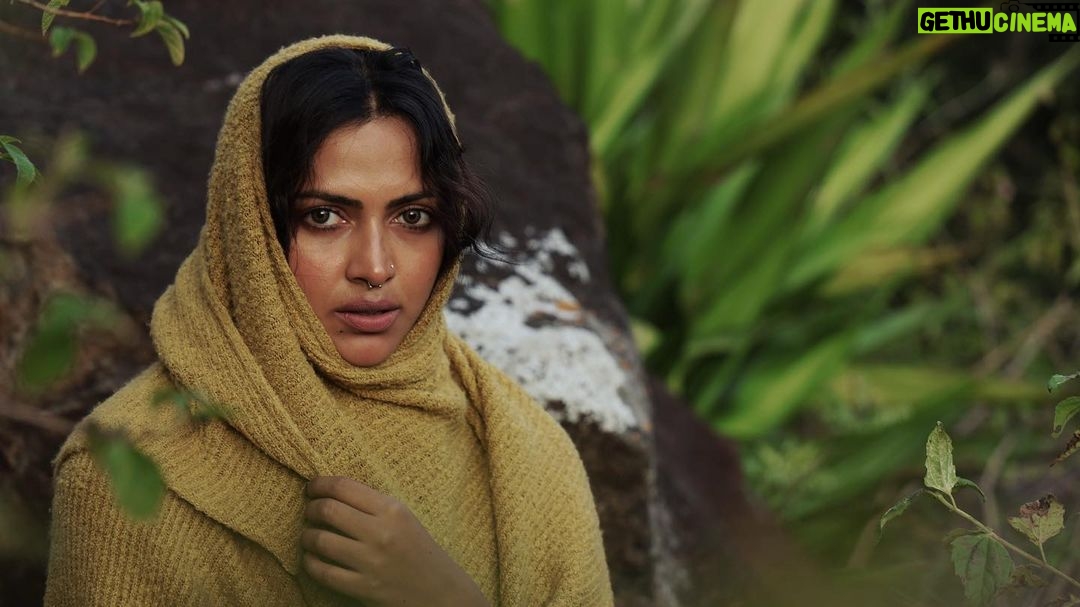 Amala Paul Instagram - Ten of a Kind 🌚🙌🏽 #funshoots #amalapaul