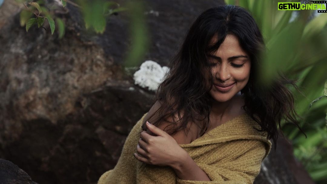 Amala Paul Instagram - Ten of a Kind 🌚🙌🏽 #funshoots #amalapaul