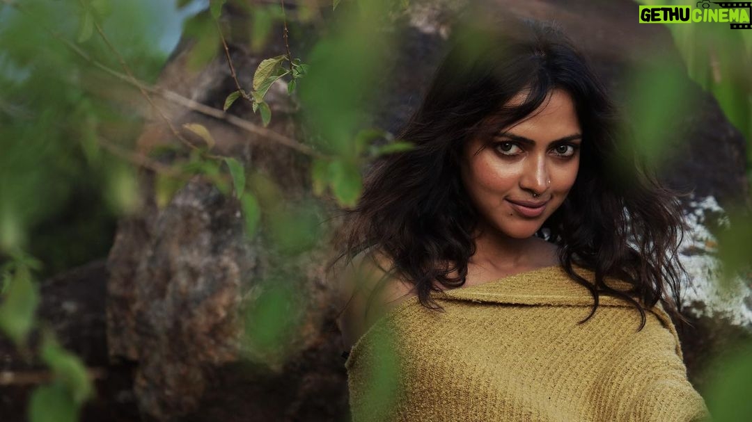 Amala Paul Instagram - Ten of a Kind 🌚🙌🏽 #funshoots #amalapaul