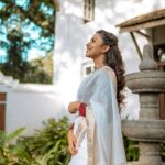 Amala Paul Instagram - "A Tapestry of Traditions unfolds: Onam's Graceful Embrace." Wishing you all a happy Onam🌼🌸 Camera @clickwithhitesh MUA @ashna_aash_ Outfit @cafefashion_by_remya_nair Jewellery @m.o.dsignature #onam #festivevibes #onamvibes #festiveClicks #instantmoments #onamcelebration #trending #onamsaree #kerala #onam2023 Old Harbour Hotel, Kochi, India