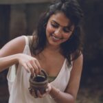 Amala Paul Instagram - Heaven helps those who help themselves. So do your best and let the higher power do the rest 💚🪬 #dream #believe #create #love #pray #repeat