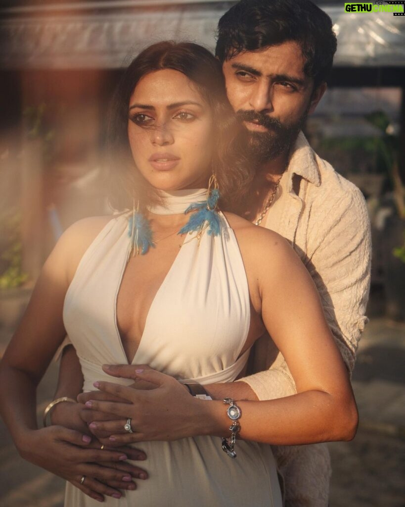 Amala Paul Instagram - Did you know? Research spills the beans that a man’s stomach grows almost as much as his wife’s during pregnancy! 👫🤰💑 Time to debunk the myths - it’s not just “SHE’S PREGNANT,” but “WE ARE PREGNANT!” Sorry Husband 😜 Hit that heart button if you’re on board with the revolutionary concept of shared pregnancy bumps 😏 Drop your thoughts in the comments below 🙃 . . . Directed by @imobinnn Shot & graded by @mohitkapil Managed by @connectbyocd #pregnancymyths #onewiththeotherhalf #wearepregnant #tummybuddies #sharedlove #loveisallweneed #wegotthatglow #PregnancyJourney #ExpectingParents #BumpWatch #ParenthoodAdventure #PregnancyJoy #BundleOfJoy #WeAreExpecting #BabyBumpChronicles #ParentingAdventure #PregnancyAnnouncement #JourneyToParenthood