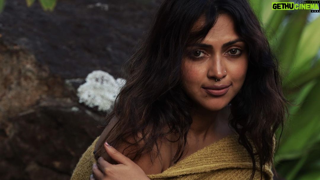 Amala Paul Instagram - Ten of a Kind 🌚🙌🏽 #funshoots #amalapaul
