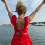 Amanda Jane Cooper Instagram - One of those 10/10 trips! 🍉 Delighted to spend a few days at @montaukyc. Amazing people, food, fire pits, pools, marina views, paddle boarding on the beach & a complimentary boat ride where we saw SO MANY SEALS! 🦭 Grateful for rest, prayer & LOLs. Also the celebration of @ale_siekmeier’s first Independence Day as an U.S. citizen! Many thanks & hoping to see you again soon @montaukyc. 🛥️ Other food favs: @rootedmtk @mavericksmontauk @robertaspizza @mobysny Jewelry by @marrincostellojewelry Montauk Yacht Club