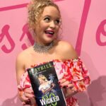 Amanda Jane Cooper Instagram - Pink goes good with green! Thank you @wicked_musical for reuniting us Galindafied gals at the thrillifying 20th Anniversary Pink Performance. 🫧 Please enjoy the truly chaotic final slide. 🙈 Photos 2, 5 & 7 by @chadkrausphoto Other photos by @coreysteinfast