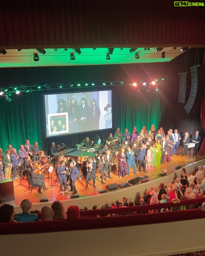 Amanda Jane Cooper Instagram - Last night with my @irish_rep family! A splendid gala featuring performances by Reeve Carney, Michael Cerveris, Kerry Conte, Jonathan Christopher, Melissa Errico, Kathryn Gallagher, Peter Gallagher, Amber Gray, John Keating, The Kennedys Band, Kylie Kuioka, Michael Mellamphy, Ciarán Sheehan, Gary Troy, and more! With my gorgeous date @_kateflanagan…actor, director, writer extraordinaire. ALL MY LOVING: THE LYRICS OF PAUL MCCARTNEY HONORING SIMON LORNE JAY CLAYTON, CHAIR Directed and Arranged by Charlotte Moore Full Orchestra and Chorus Under the Direction of @broadwaybelljb Introductions by Paul Muldoon (@themuldoon) So much love! ☘️🇮🇪 Jewelry by @marrincostellojewelry (Raven Chain) 🧡 First photo by @olivia0reilly (thnx girl) 🧡 The Town Hall