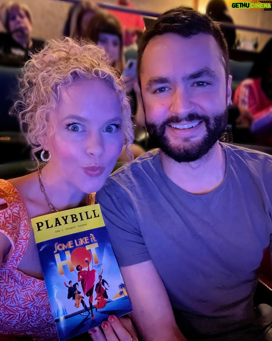 Amanda Jane Cooper Instagram - ‘Til the last note!! CONGRATULATIONS @bryancartermusic: TONY WINNER!! Completely ecstatic for you friend!! You gorgeous orchestrations for @somelikeithotmusical are a glorious display of your gifts and the many years of hard work, perseverance, divine brilliance and belief. We love you!! Congratulations also to the amazing @crosenmusic! What a team you are. Thinking of all the incredible theatre makers tonight. And @missadriannahicks who just slayyyed the live performance! Because I gotta: check out episode 26 with very special guest, the starry Sugar Cane @missadriannahicks on A Time to Live on @applepodcasts, @spotify, @audible, @iheartradio & more! @thetonyawards 🗽 Jewelry by @marrincostellojewelry New York, New York