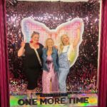 Amanda Jane Cooper Instagram - “Crazy! 🎤 I just can’t…” stop thinking about @tesssoltau and @ryahnixon in @onemoretimebway! *Hilarious* performances by these gorgeous friends. It’s “Lucky” 💁🏼‍♀️ that once upon a one more time we went to @cmudrama together. Love you ladies! Congratulations to @gifted2sing, @laurenzakrin, @thejennifersimard, @brigaheelan, @rysteele, @justinguarini and the whole cast!! Photos by @traceykdiebold 🪩 Once Upon a One More Time