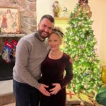 Amanda Jane Cooper Instagram - Merry Christmas!! You are loved. Hope is here. Emmanuel, God with us. Jewelry by @marrincostellojewelry