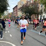 Amanda Jane Cooper Instagram - Always the best day in New York. He’s done it again! 16th marathon overall and 9th consecutive @nycmarathon. 🗽 So moved. So grateful. Way to go @andrewbellnyc. Plus bagels and boisterous cheering with @anniefdowns, @meredithtoering & MY MOM! Jewelry by @marrincostellojewelry New York, New York