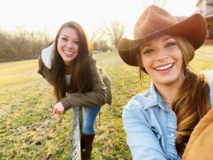 Amanda Righetti Instagram - BTS with @itslaur_allen on “Christmas at the Ranch” out tomorrow! Link in bio