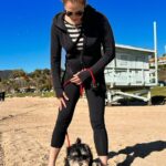 Amanda Righetti Instagram - Just a girl and her dog 🐾 Happy New Year ✨
