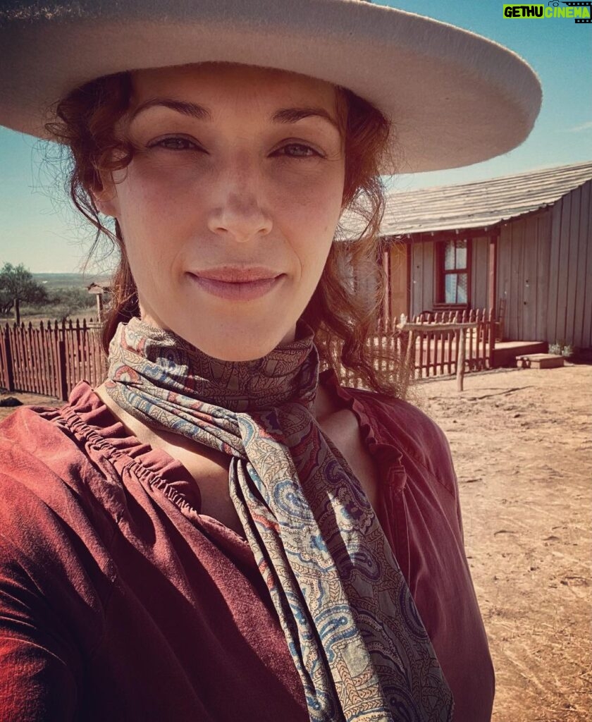 Amanda Righetti Instagram - This cowgirl is going back in time 🤠 #setlife #farhaven 🎥🎬