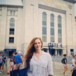 Amanda Righetti Instagram – Red Sox at Yankees ⚾️ #yankeestadium #dtrain #dabronx #sundayfunday Yankee Stadium