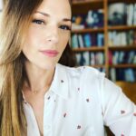 Amanda Righetti Instagram - Let the weekend begin! 🍓 #friyay #fridaythe13th
