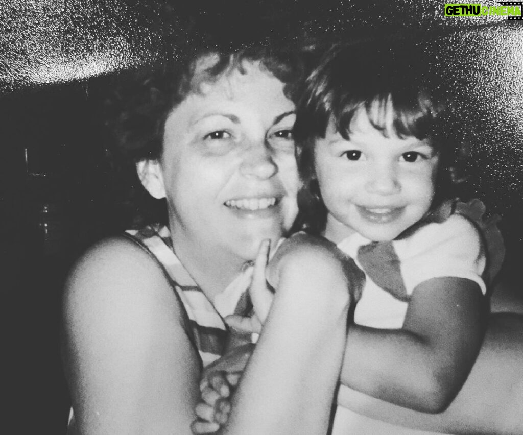 Amanda Righetti Instagram - Me and my Ma. I wouldn’t be who I am without her. Happy Mother’s Day 🤍