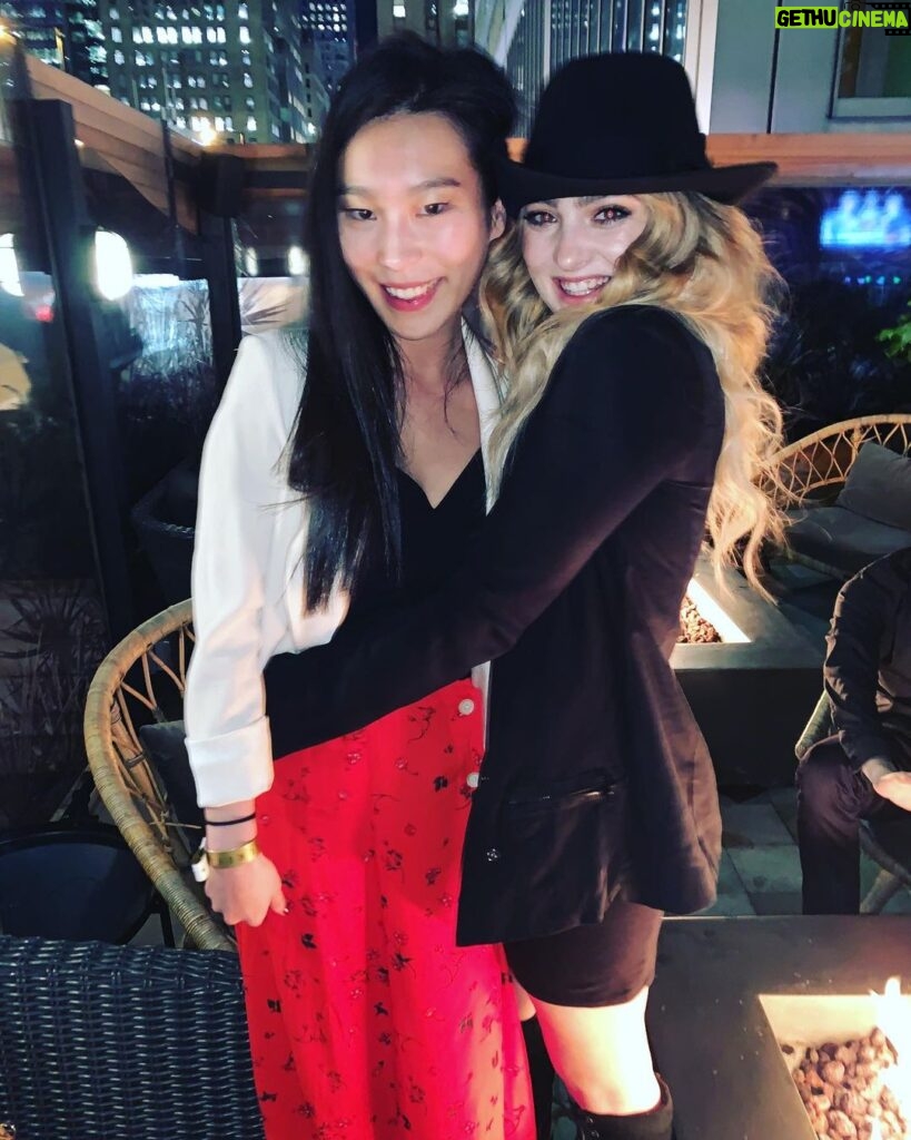 Amanda Zhou Instagram - It’s the #jennserenacombo @willowshields . . . . #combination #duo #spinningoutnetflix #netflix #wrapparty