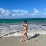 Amanda Zhou Instagram - Crew ❤️🏝 Photo Dump 1