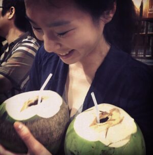 Amanda Zhou Instagram - When life throws you coconuts, make them your coconuts✌️
.
.
.
#tbt #lifeisajourney #coconuts #mood #hainan #youhavetolaugh #makeityours #staystrong