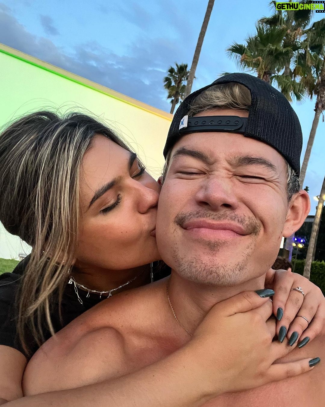 Amber Frank - 3.2K Likes - Life be life-ing