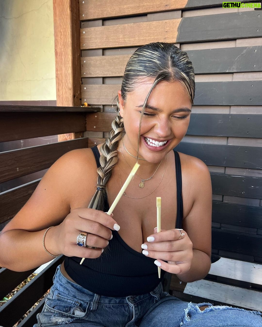 Amber Frank - 4.2K Likes - Excuse me ummm... I love you