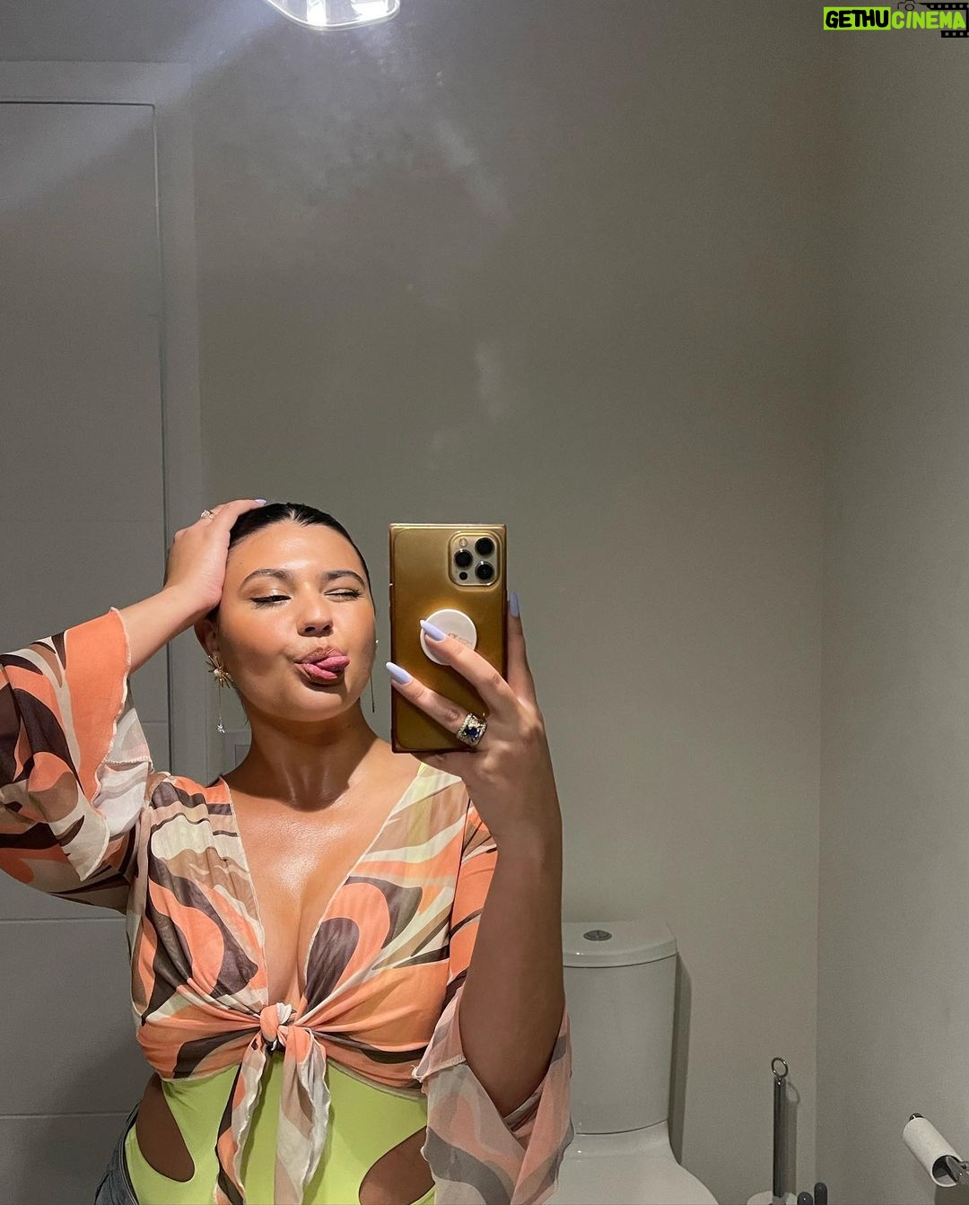 Amber Frank Instagram - Felt like the feed could use some chaos