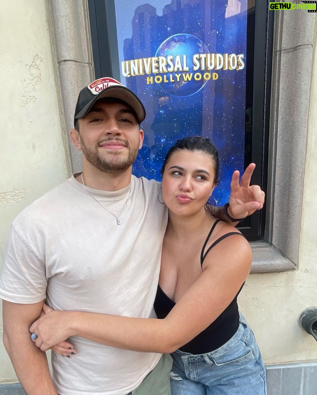 Amber Frank - 5.1K Likes - Thank you @unistudios for treating my besties and me to the most FUN DAY EVER!!! Super Mario world is the coolest thing Iβve ever experienced!!!π#AtUniversal