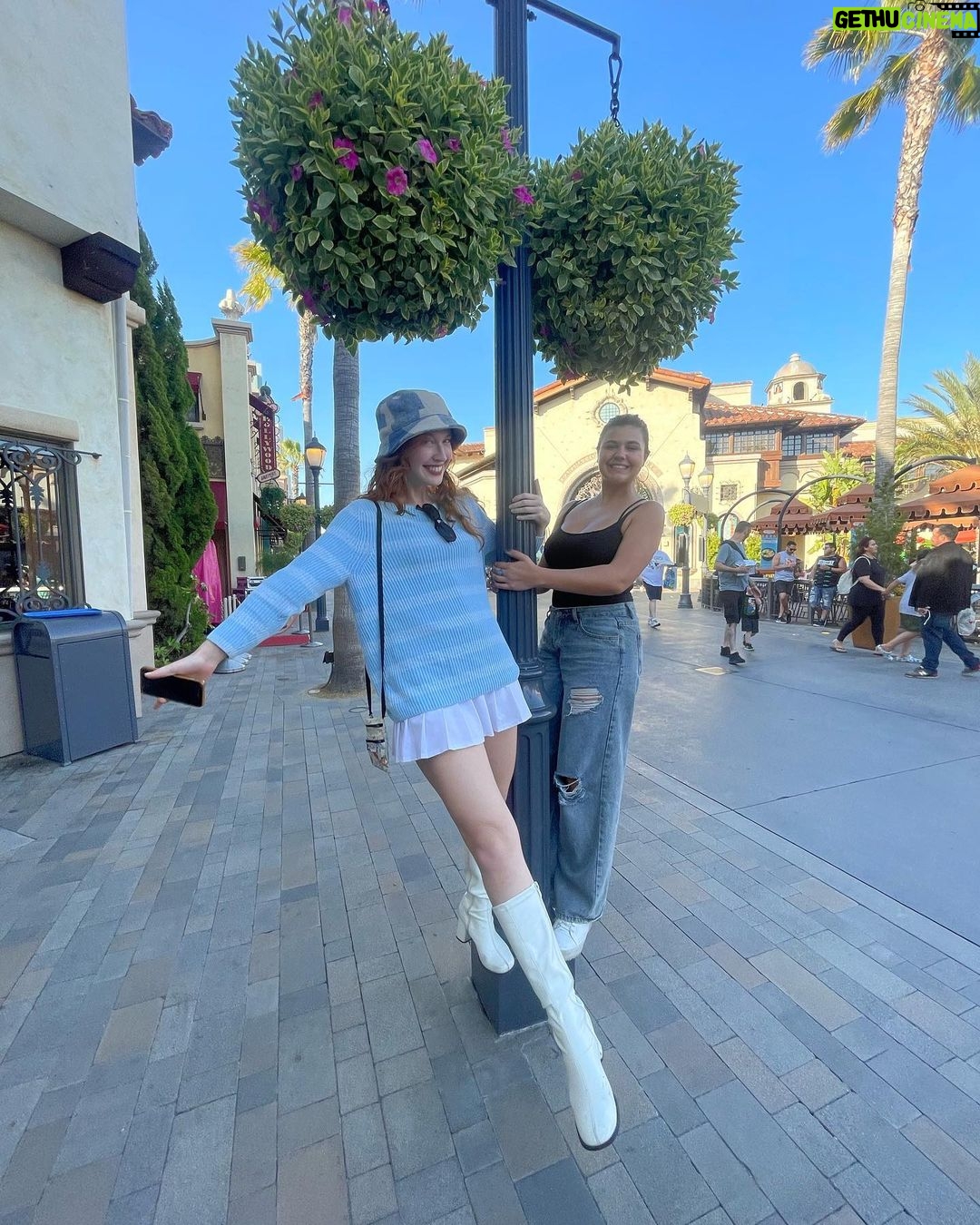 Amber Frank - 5.1K Likes - Thank you @unistudios for treating my besties and me to the most FUN DAY EVER!!! Super Mario world is the coolest thing Iβve ever experienced!!!π#AtUniversal