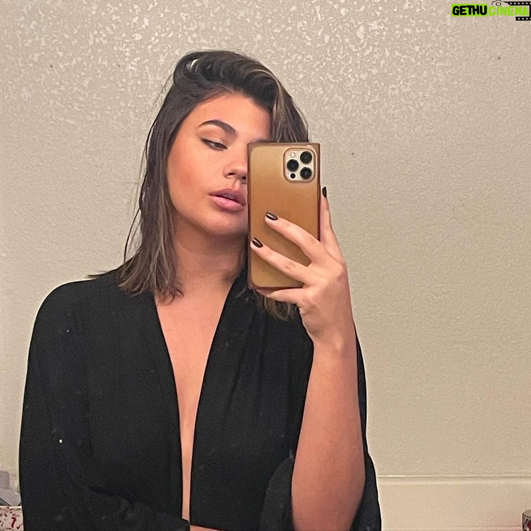 Amber Frank Instagram - Everybody loves a mirror selfie Los Angeles, California