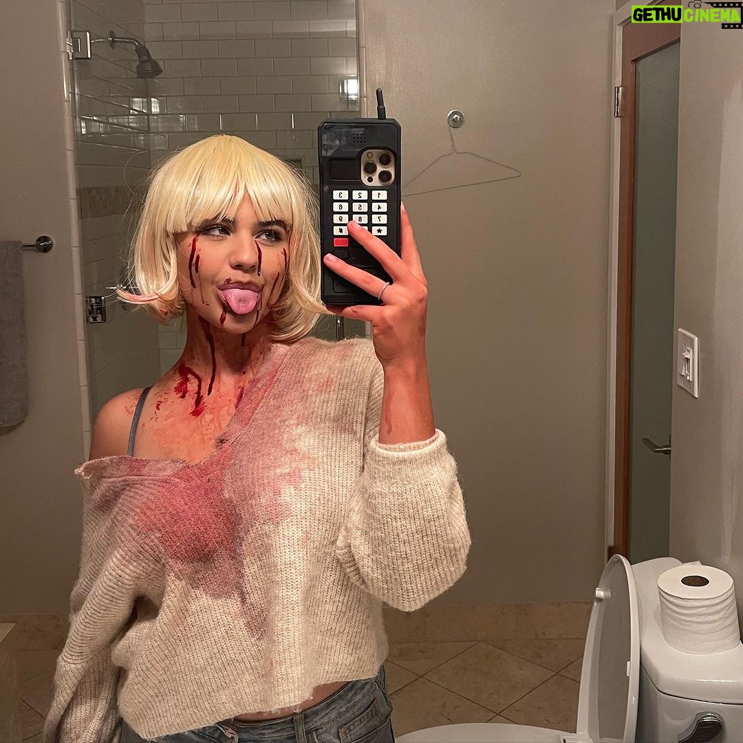 Amber Frank Instagram - Last years costume was one of my all time favorites ❤️🔪 What should I dress up as this year??