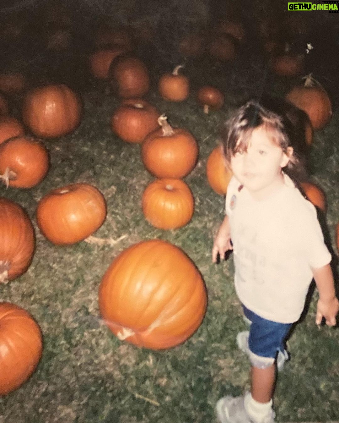 Amber Frank - 3.2K Likes - Happy spooky month π