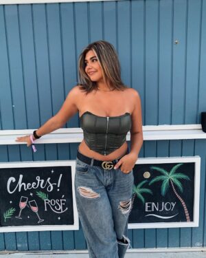Amber Frank Instagram - Big mood this week😁
