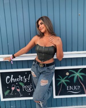 Amber Frank Instagram - Big mood this week😁