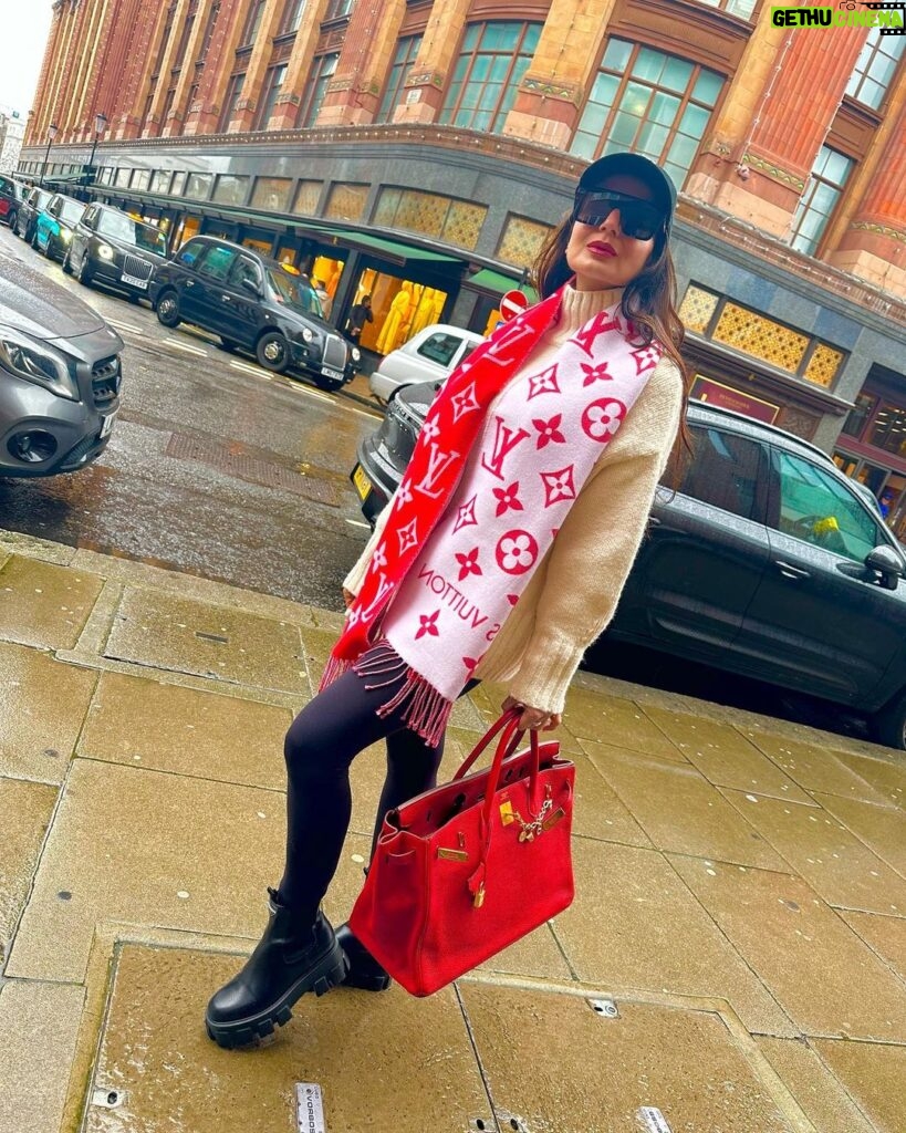 Ameesha Patel Instagram - LONDON ❤️❤️❤️❤️