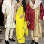Ameesha Patel Instagram - About last nite … Fabulous evening with close ones … pre diwali celebrations!! @govinda_herono1 @sonunigamofficial @rockystarofficial @mikasingh @sanjaynirupam @csanchita @subhamitra03 @mla_aslamshaikh @yashasvi.singh.9 @vivek.abrol15 @bhamlafoundation @anil_u_jain And the super duper hosts n my dearest family @kuunalgoomer (the bestest and kindest person on the planet ) - my darlings @sonu_1973 n @she75tal_agarwal !!!! The bestest and most memorable nites in a long g time 💖💖😃😃💥💥🔥💥❤️❤️👏🏻👏🏻