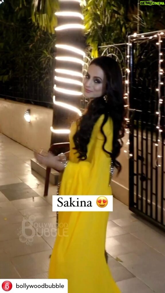 Ameesha Patel Instagram - Posted @withregram • @bollywoodbubble Ameesha Patel dazzles in a vibrant yellow saree as she arrives for a Diwali Party!😍 . . . . @ameeshapatel9 #ameeshapatel #bollywoodbubble #diwali #diwaliparty