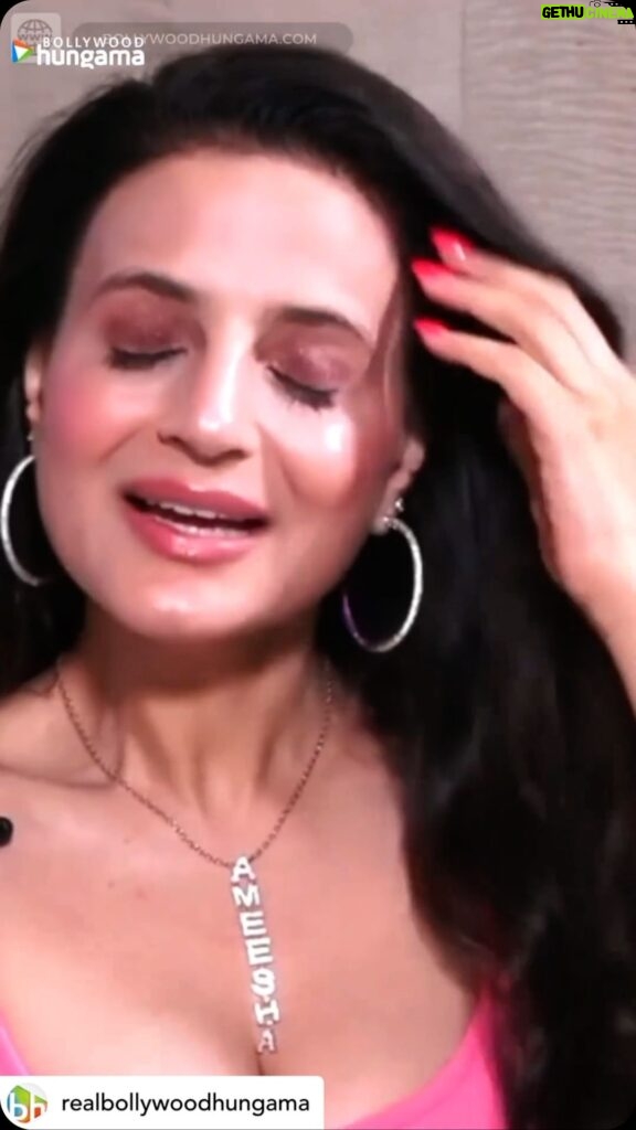 Ameesha Patel Instagram - Posted @withregram • @realbollywoodhungama Bollywood Hungama exclusive! @ameeshapatel9 shared what she eats in a day and honestly we are a bit jealous 😅. She eats chocolates everyday yet has washboard abs. Not fair! Also, happy chocolate day. #whatieatinaday