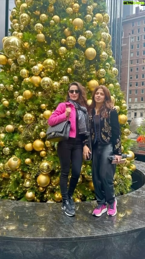 Ameesha Patel Instagram - New York means being with my bestie @shabspatel100 !!! My cutest n loving bestie —- 25 years n counting —- loving n living every New York moment with her 💋💋💋💖💖💖