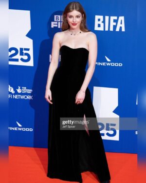 Amelia Gething Instagram - Taken before I got so pissed that I could barely walk 🥂
•
Thank you so much @bifa_film for letting me attend my first ever film awards ceremony, and to actually be nominated was so exciting! I feel very honoured (& hungover) and I’m very proud of ‘Emily’ for receiving 4 nominations! 
•
💇🏼‍♀️💄 - @nadiaaltinbas @diorbeauty
👗💍 - @dior