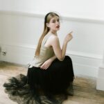 Amelia Gething Instagram – Outtakes with Dior 🖤

📸 : @stellamorais_ shot on film 🎞 
👗 : @shellyvella @dior
💄 : @nickyweir_m_up 
💇🏼‍♀️ : @shukeelhair
