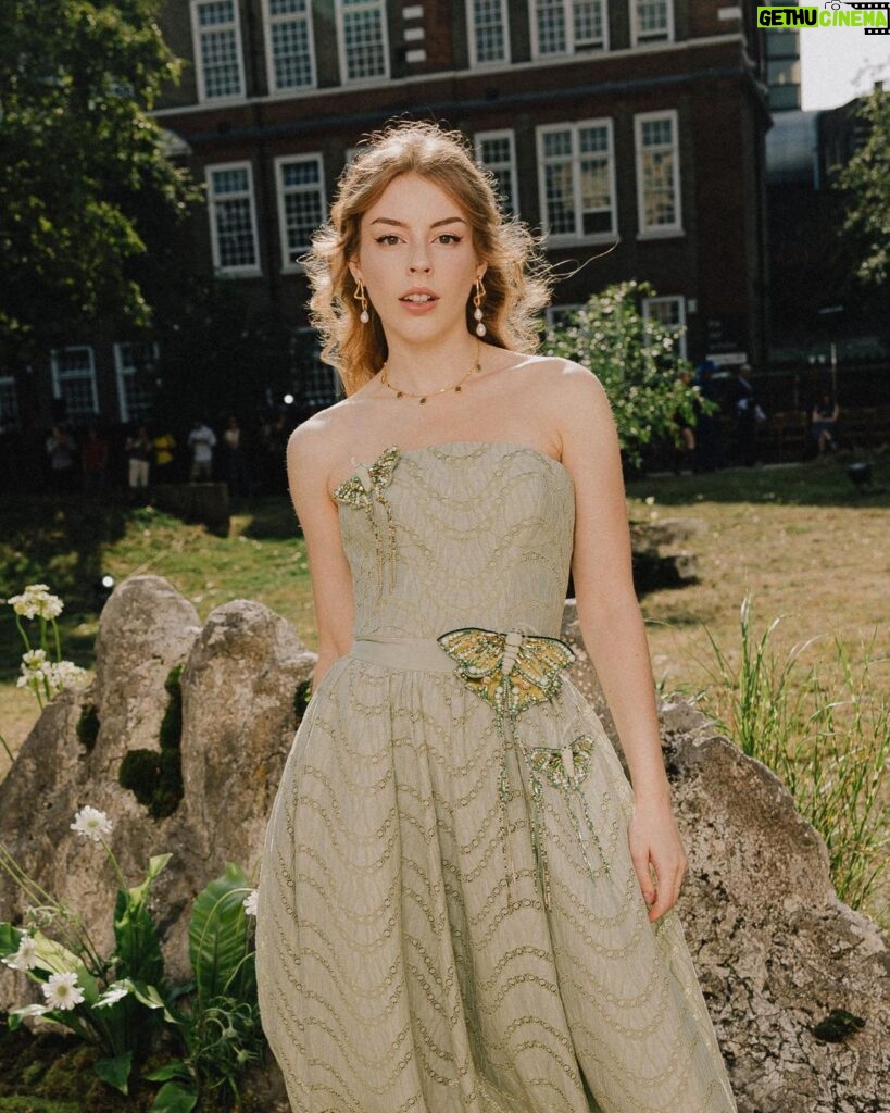 Amelia Gething Instagram - One moth, two moth, three moth, four. This green dress, I do adore! 🧚🏼✨ With beautiful outfits from head to toe, what better place to be than the Mirthridate show! 🦋 ‘Twas a lovely day as the sun did shine, and everybody looked just divine 💚 Thank you so much for having me x