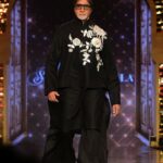 Amitabh Bachchan Instagram - … thank you for all the prayers and wishes for my recovery .. I repair .. hope to be back on the ramp soon 🙏🏻🌹