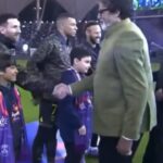 Amitabh Bachchan Instagram – “An evening in Riyadh .. ” what an evening .. Cristiano Ronaldo, Lionel Messi, Mbape, Neymar all playing together .. and yours truly invited guest to inaugurate the game .. PSG vs Riyadh Seasons .. Incredible !!!

#football #Ronaldo #Messi #AlNassr #SaudiArabia @thebushramahdi @rredfilms #Turkialalshikh