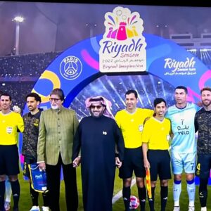 Amitabh Bachchan Instagram - "An evening in Riyadh .. " what an evening .. 
Cristiano Ronaldo, Lionel Messi, Mbape, Neymar all playing together .. and yours truly invited guest to inaugurate the game .. PSG vs Riyadh Seasons .. 
Incredible !!!

#football #Ronaldo #Messi #AlNassr #SaudiArabia @thebushramahdi @rredfilms #Turkialalshikh